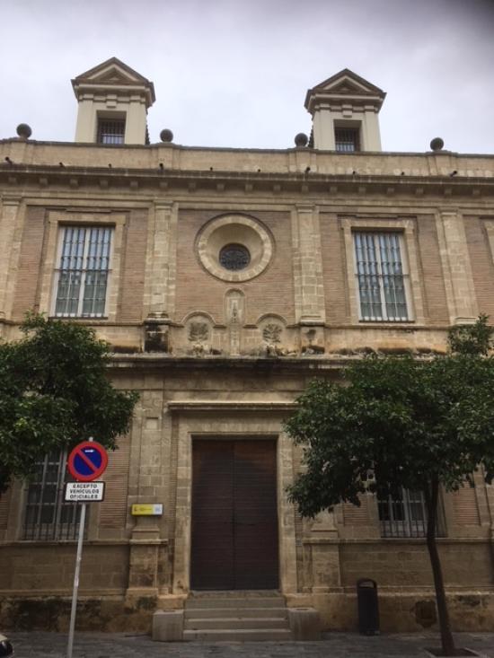 Edificio Anexo del archivo, donde se ubica la sala de investigadores.