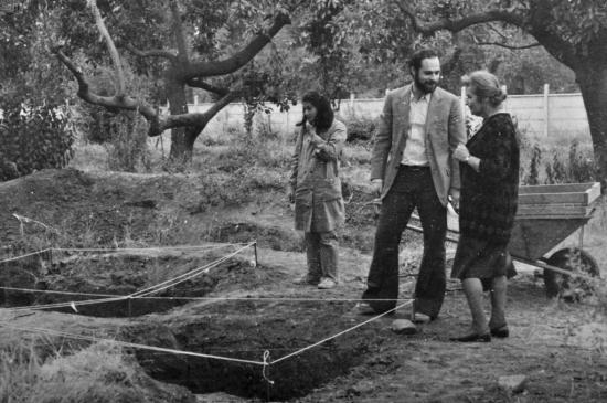 Nieves Acevedo, Rubén Stehberg y Grete Mostny, 1974.