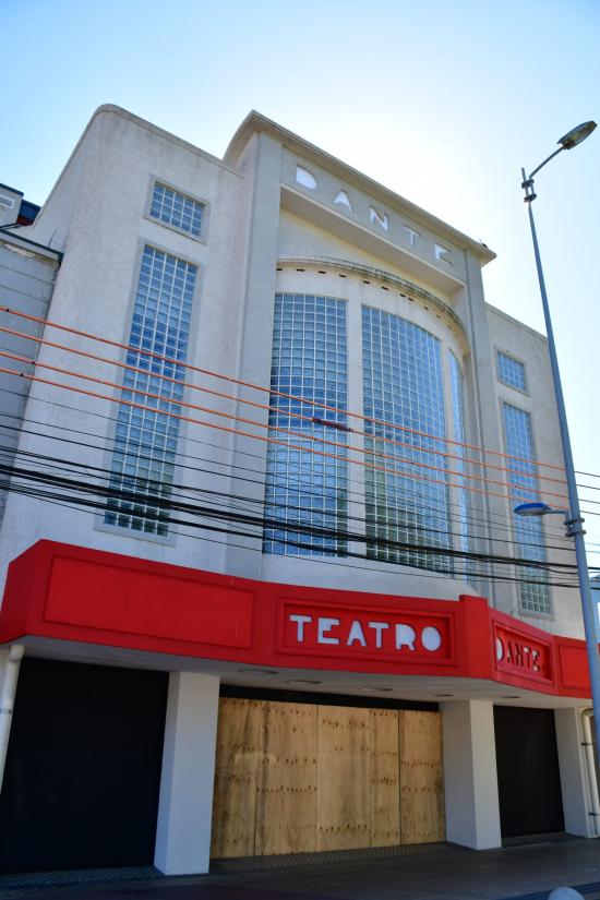 Fachada de Teatro Dante 