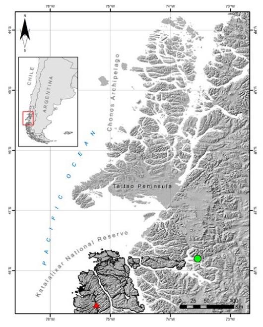 Fig. 3.  Mapa de los archipiélagos patagónicos de la Región de Aysén                                                                                   mostrando el Archipiélago de Chonos, la Reserva Nacional Katalalixar                                                                                      (contorno negro) y la nueva localidad (triángulo rojo). El pueblo más                                                                                            cercano, Caleta Tortel, está representado por 